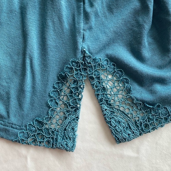 VS Supersoft Crochet-Trim Sleep Romper in French Sage XS - Picture 3 of 5